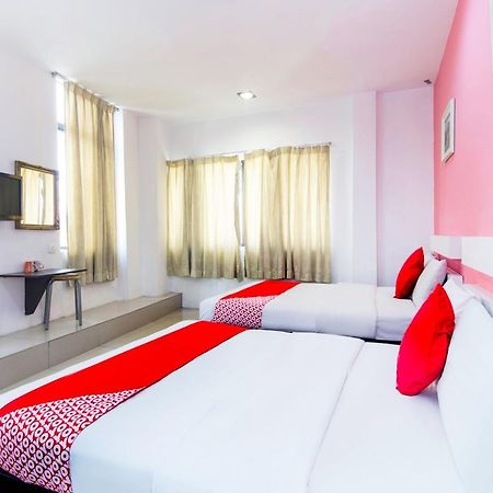 Oyo 162 Fb Hotel Kuala Lumpur Exterior photo